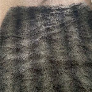 Faux Fur Throw Blanket